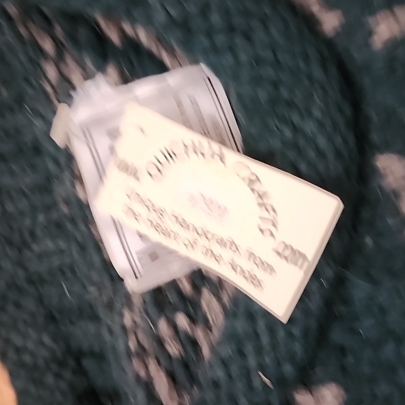 100% wool - Picture 3 of 6